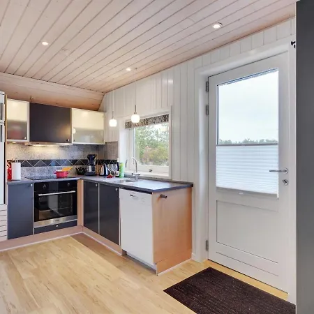 Carolin - 400m From The Sea In Western Jutland By Interhome Blavand