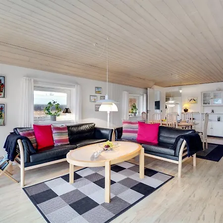Holiday home Carolin - 400m From The Sea In Western Jutland By Interhome