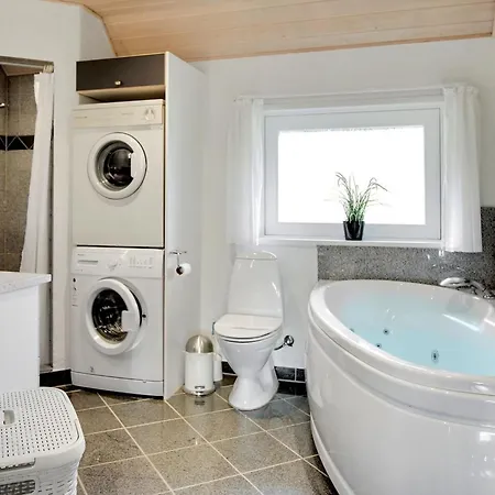 Carolin - 400m From The Sea By Interhome *
